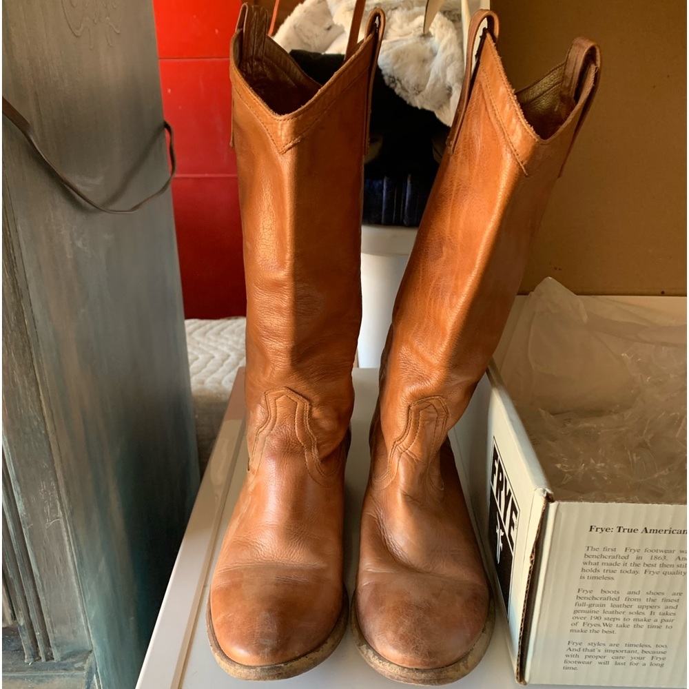 Excellent condition FRYE made in Mexico soft leather boots